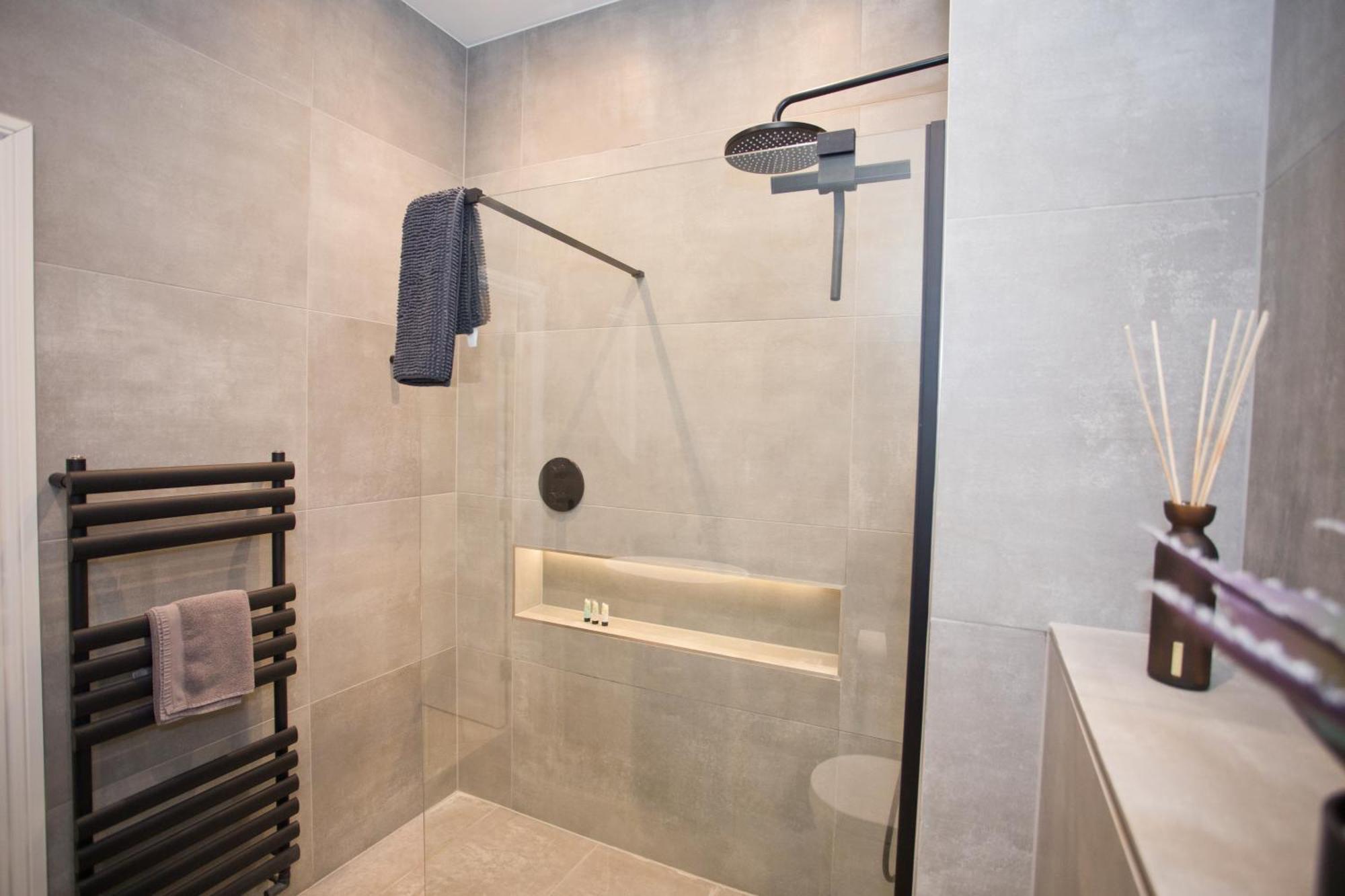 Ultra Stylish Apt Set In An Affluent Location Poole Extérieur photo